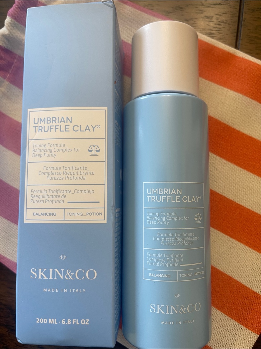 Skin Umbrian Truffle Clay Toning Formula — Light Blue